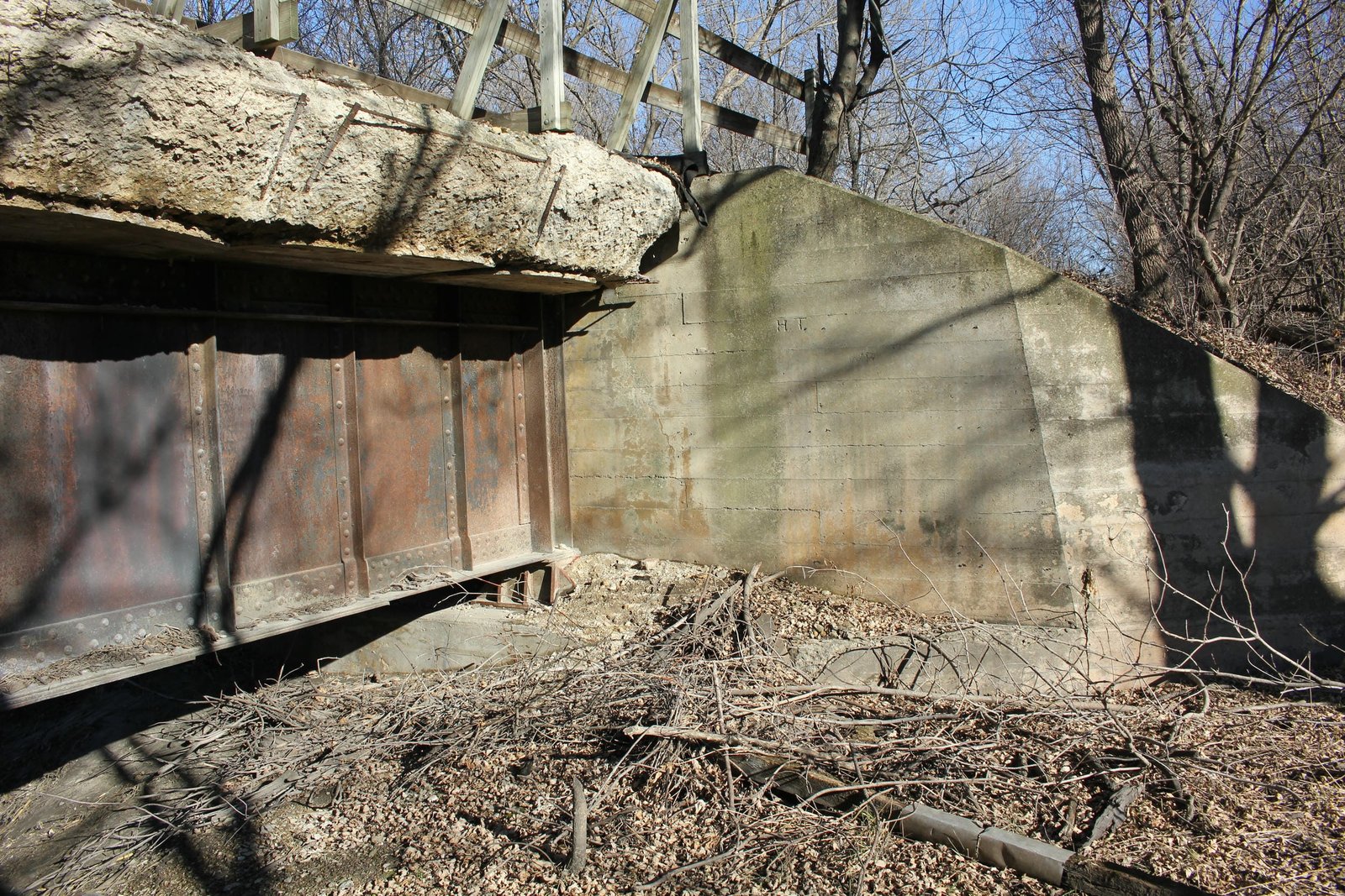 East abutment